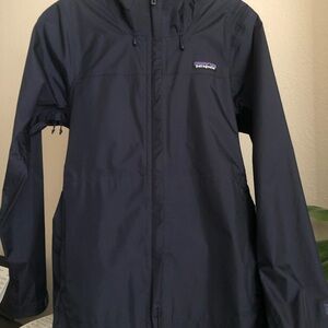 Patagonia Women’s Dark Blue Windbreaker (Rain Jacket- Torrentshell)